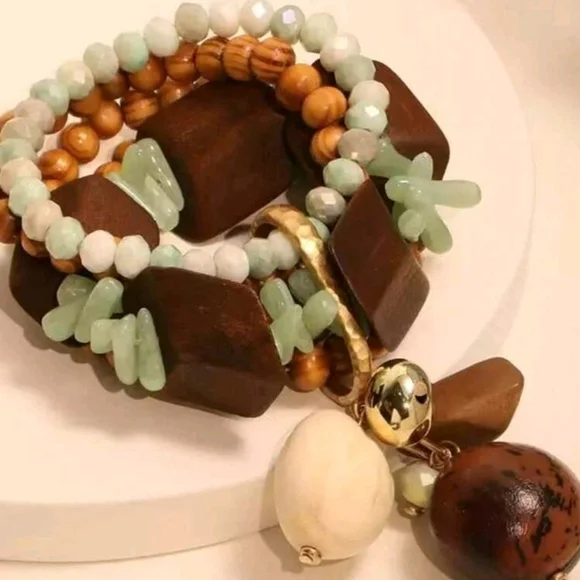 Bohemian Multi Layered Bracelet Set - Picture 3 of 3